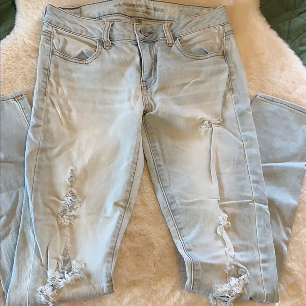 American eagle ripped jeans size 4